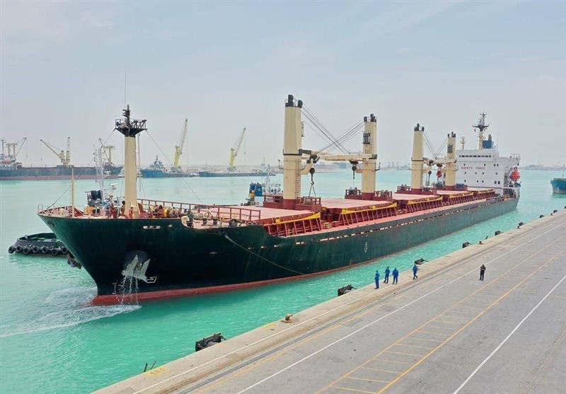 پهلوگیری ۲۴ فروند کشتی ‌در بزرگترین‌بندر تجاری ایران